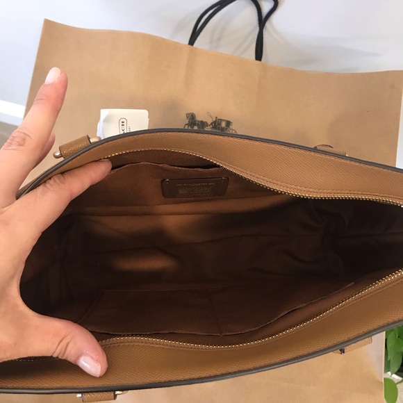 COACH ❤️🌟SALE🌟❤️ NWT Saddle Crossgrain Handbag - Picture 3 of 5